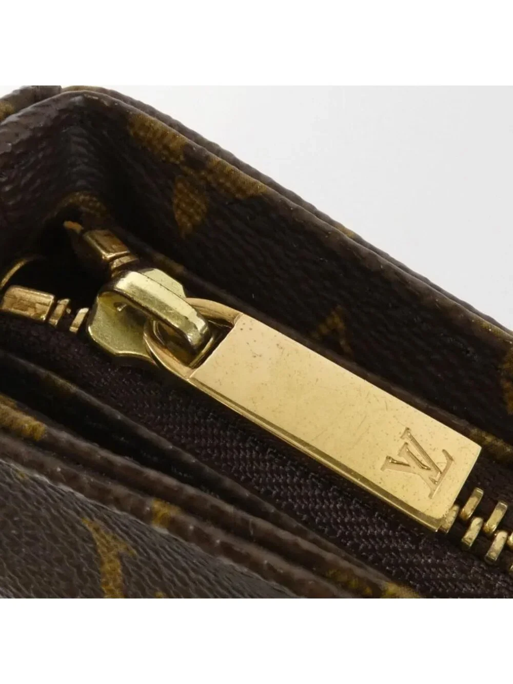 Louis Vuitton Monogram Looping MM Shoulder - Picture 4 of 9